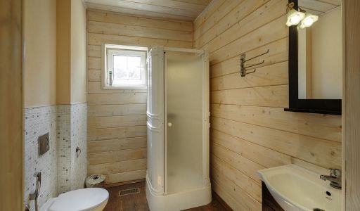 Дом на берегу Рыбинского водохранилища