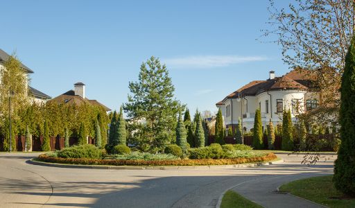 Участок у озера в КП Павлово-2