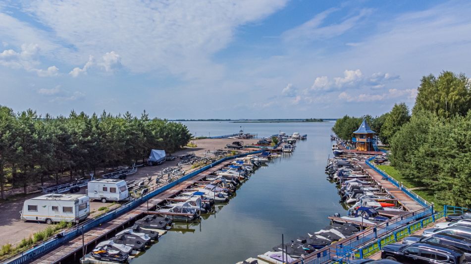 Участок рядом с Московским морем