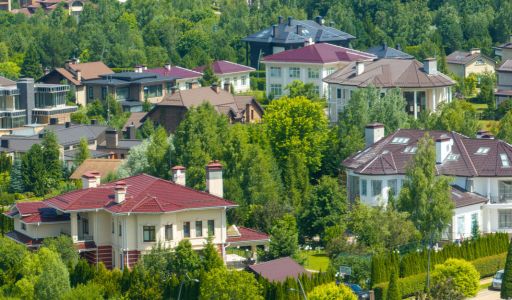 Дом с бассейном в КП Монтевиль