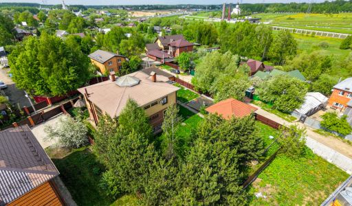 Дом в деревне Бородино