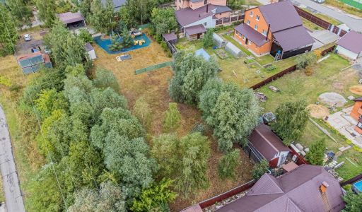 Дом в деревне Беляниново