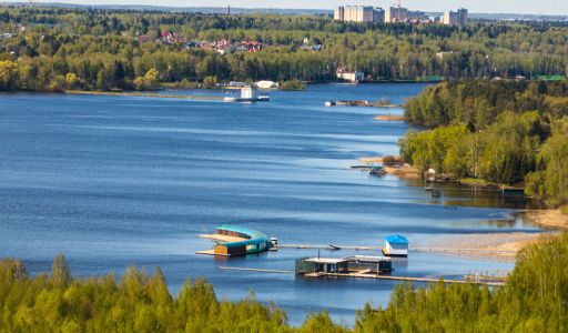 Дом с видом на воду в Славино