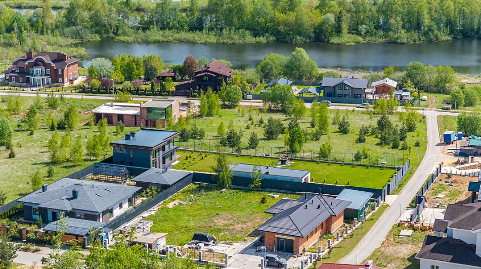 Земельный участок в КП Аврора