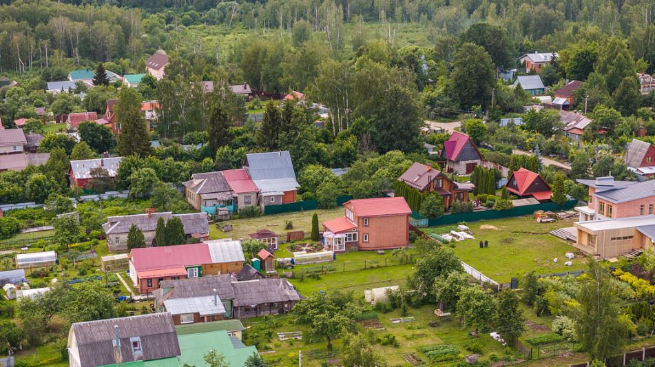 Участок у озера в Рождественно