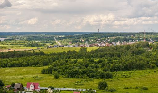 Участок у озера в Рождественно