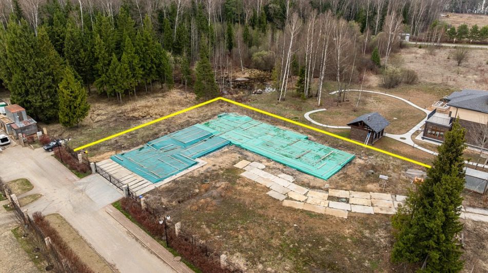 Участок у леса КП Лазурный берег