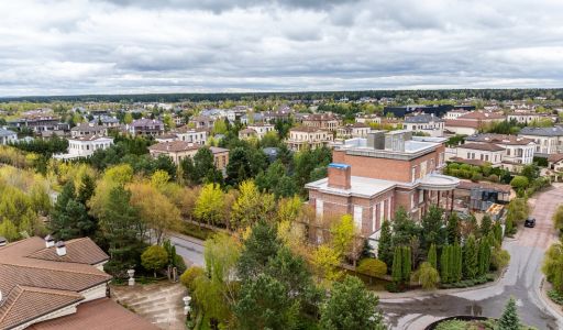 Дом под отделку в КП Монолит