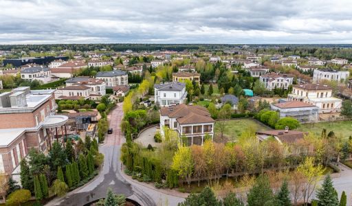 Дом под отделку в КП Монолит