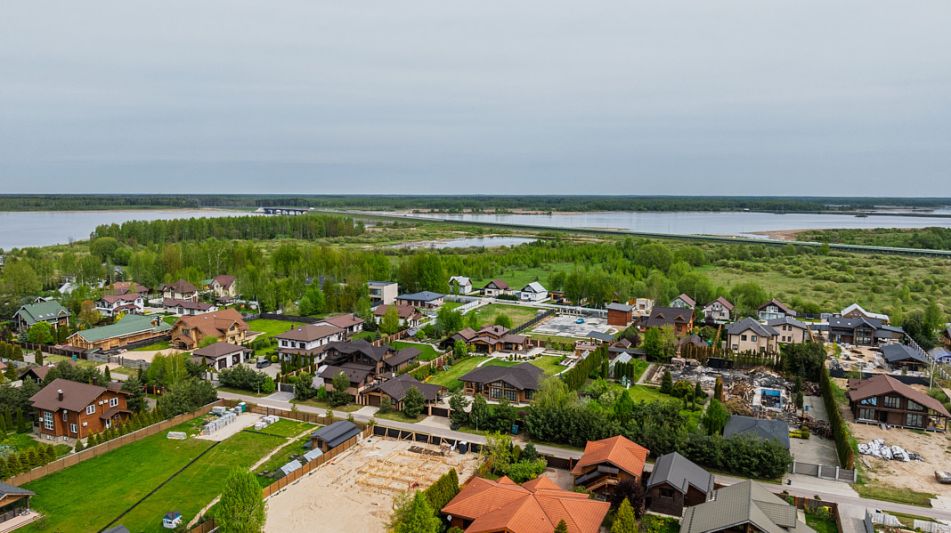 Деревянный дом в Московском море