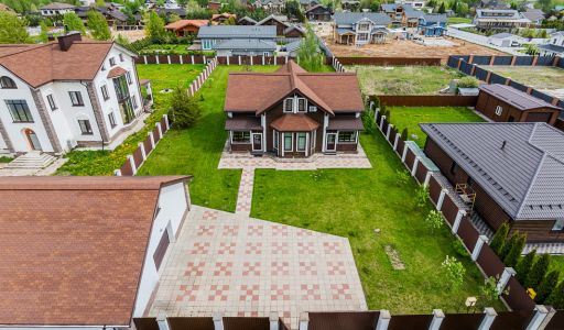 Деревянный дом в Московском море