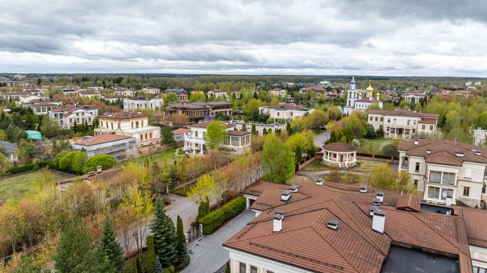 Участок в КП Резиденция Монолит