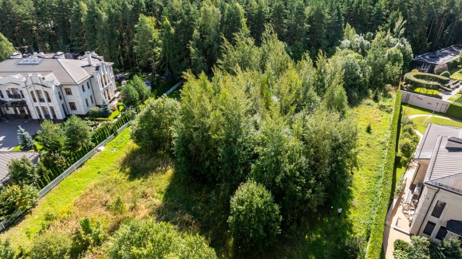 Участок в Резиденции Бенилюкс