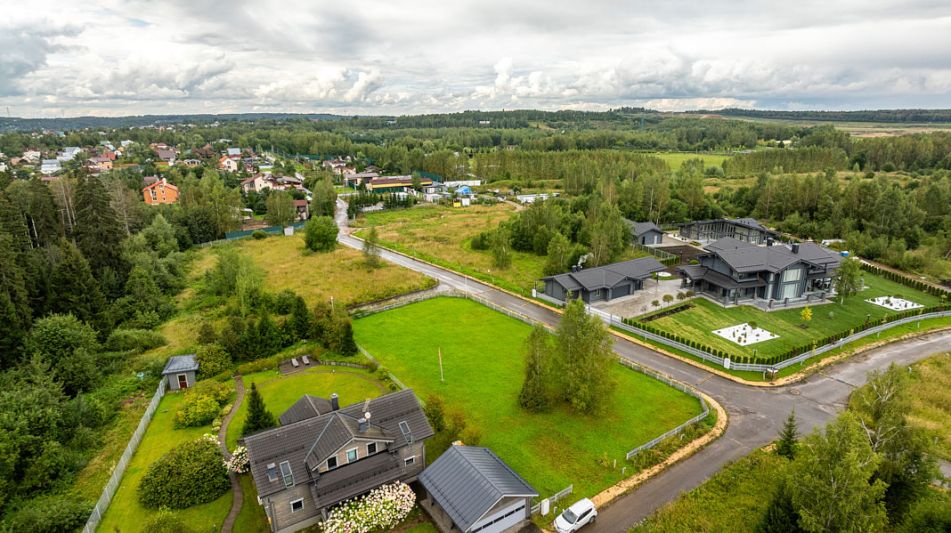 Стильный дом из бруса в Фокс Хилс