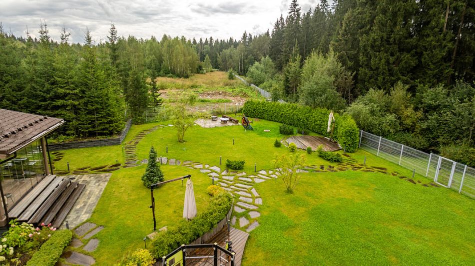 Стильный дом из бруса в Фокс Хилс