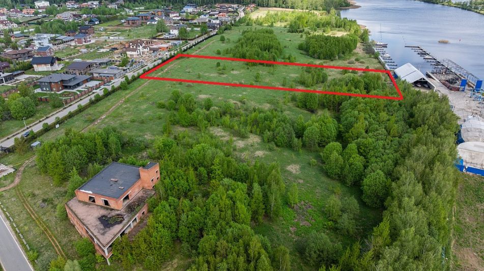 Участок на первой линии в Авроре