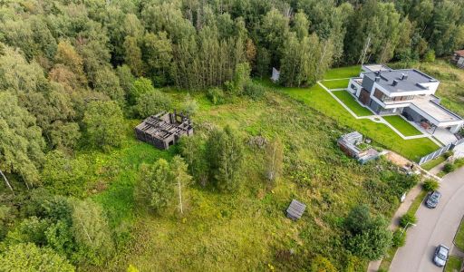 Прилесной участок в КП 