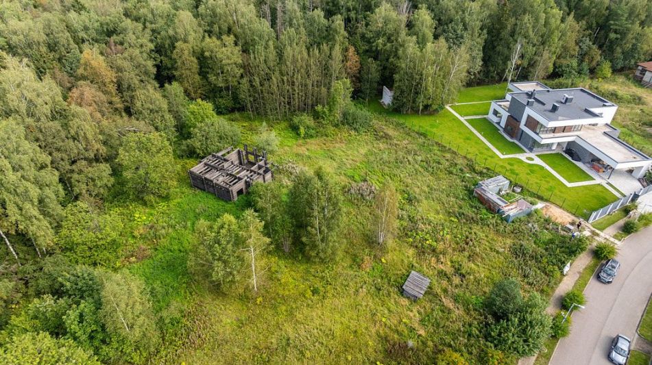 Прилесной участок в КП 