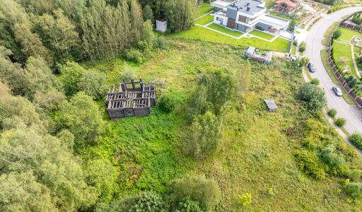 Прилесной участок в КП 