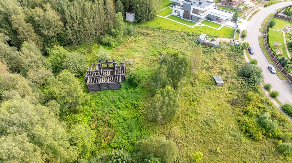 Прилесной участок в КП 