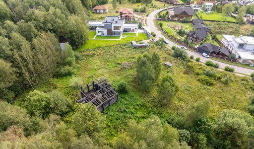 Прилесной участок в КП 