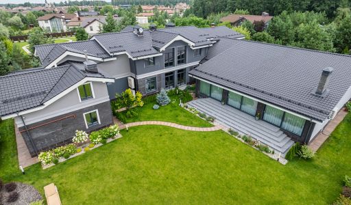 Дом с бассейном в КП Пестово