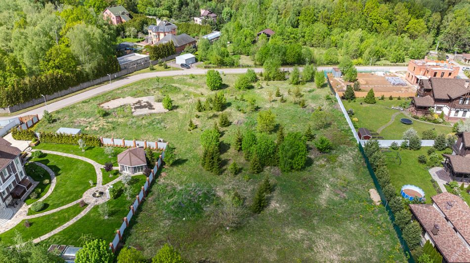 Земельный участок в КП Аврора