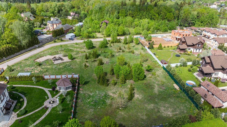 Земельный участок в КП Аврора