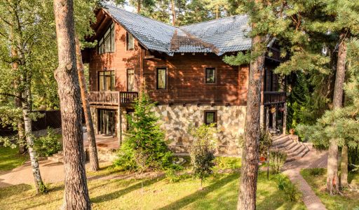 Дом в поселке Троицкое