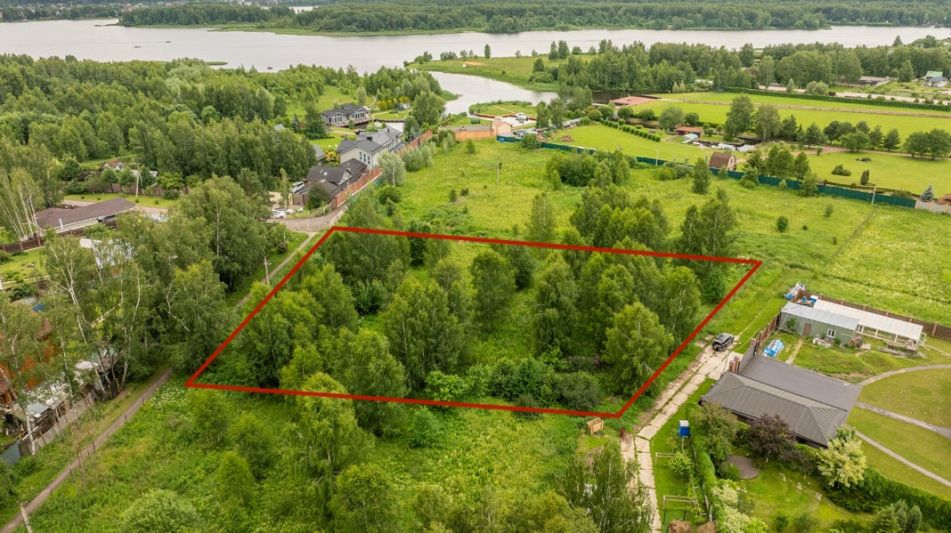 Участок рядом с водой в Витенево