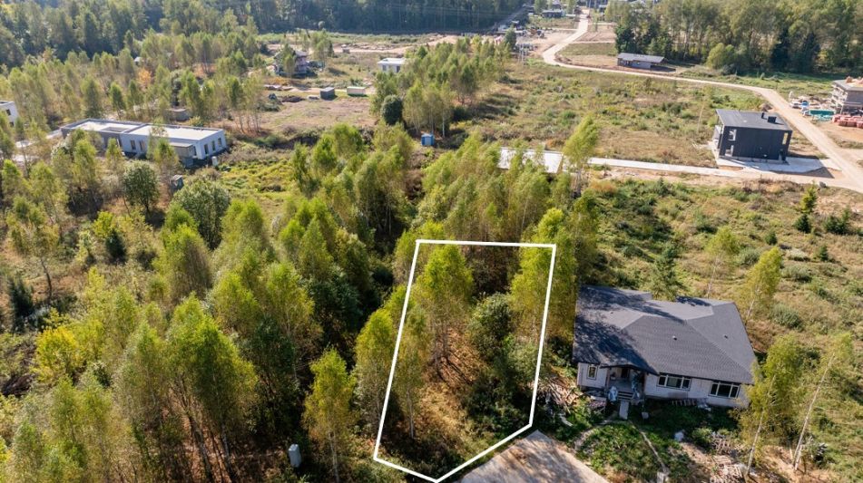 Живописный участок в КП Реки