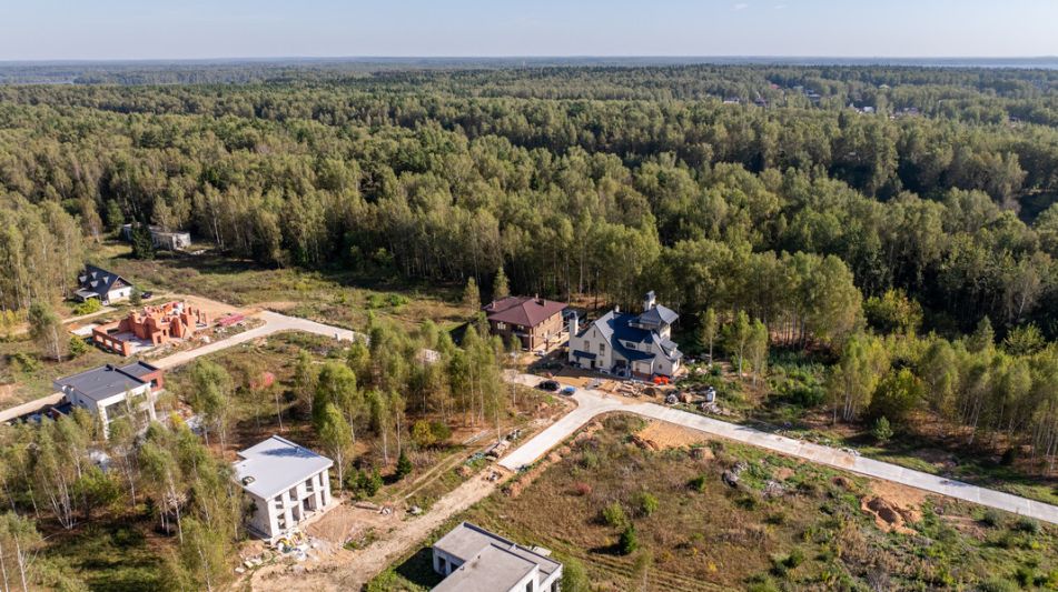 Живописный участок в КП Реки