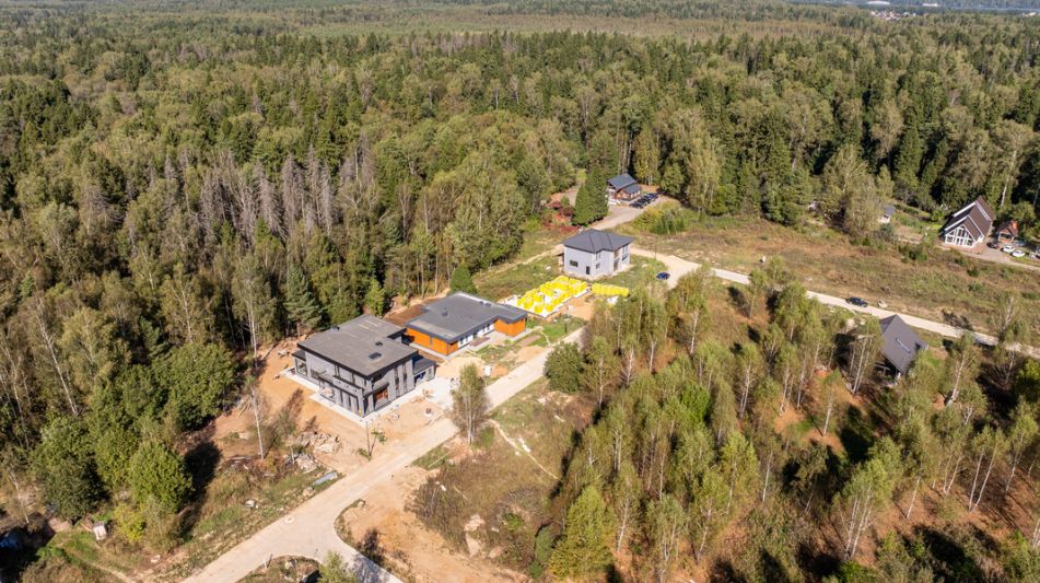 Живописный участок в КП Реки