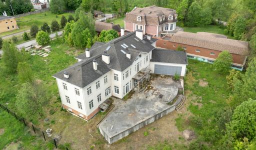 Усадьба в поселке Аврора