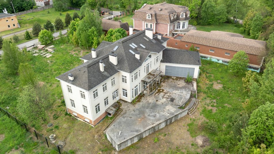 Усадьба в поселке Аврора