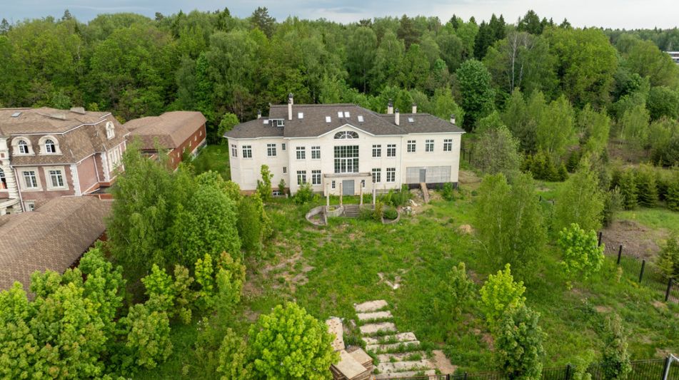 Усадьба в поселке Аврора