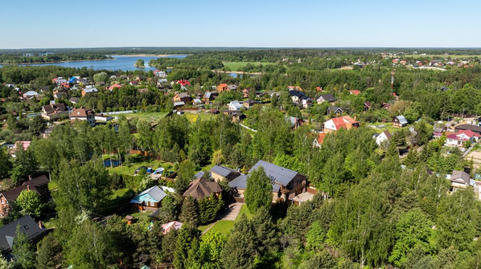 Участок на первой линии Истры