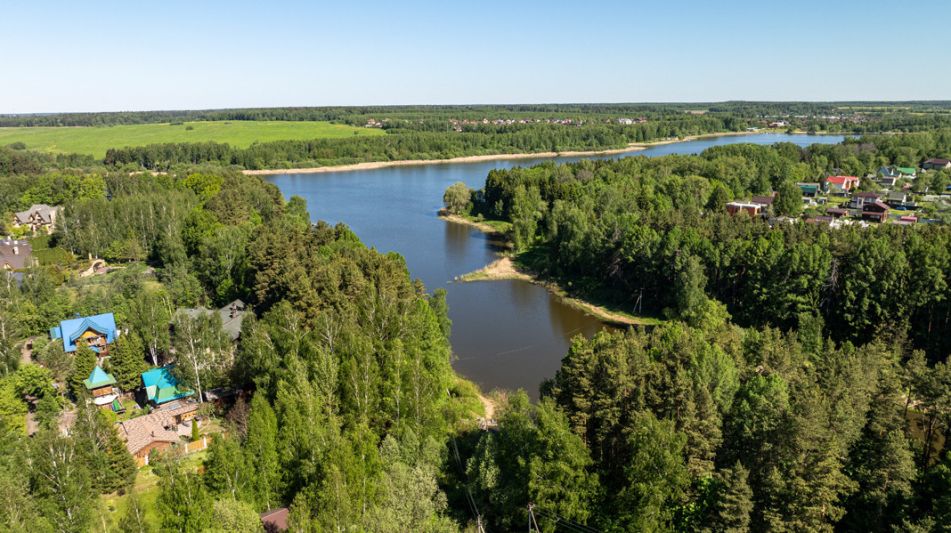 Участок на первой линии Истры