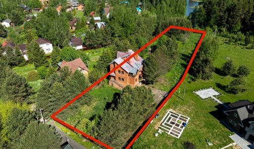 Участок на первой линии Истры