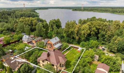 Дом на первой линии в Пруссах
