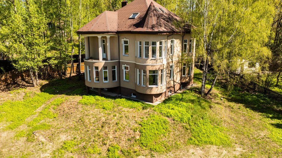 Дом с видом на воду в Славино