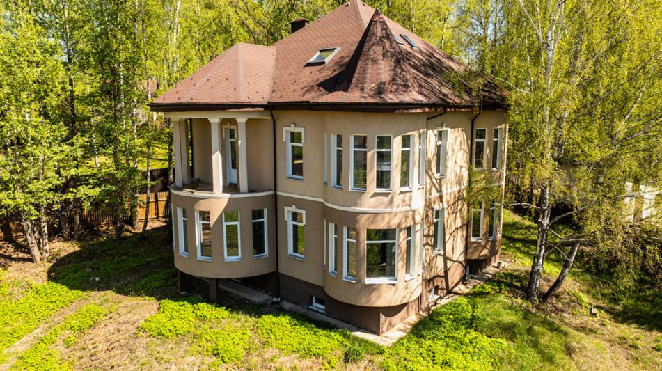 Дом с видом на воду в Славино