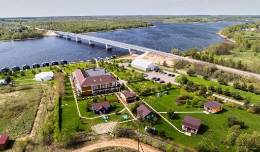 Парк-отель на берегу Волги