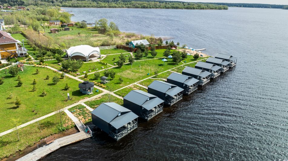 Парк-отель на берегу Волги