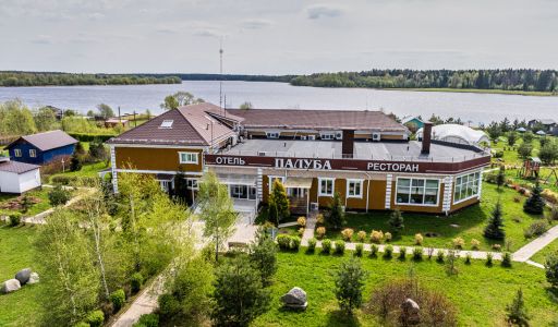 Парк-отель на берегу Волги