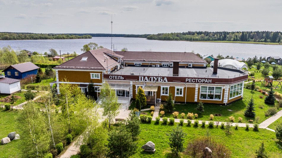 Парк-отель на берегу Волги