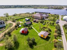 Парк-отель на берегу Волги