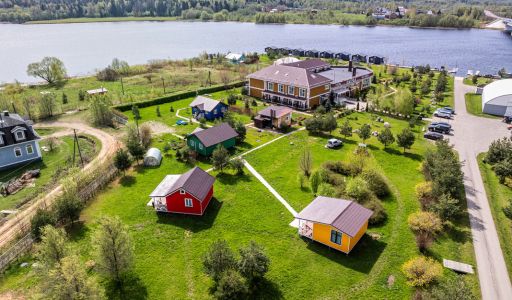 Парк-отель на берегу Волги