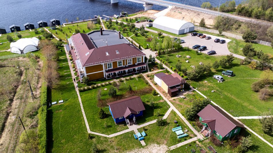 Резиденция на берегу Волги