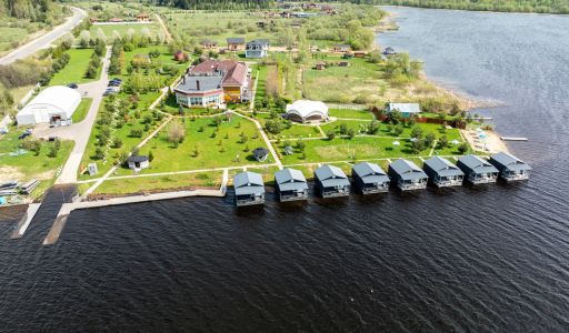 Резиденция на берегу Волги